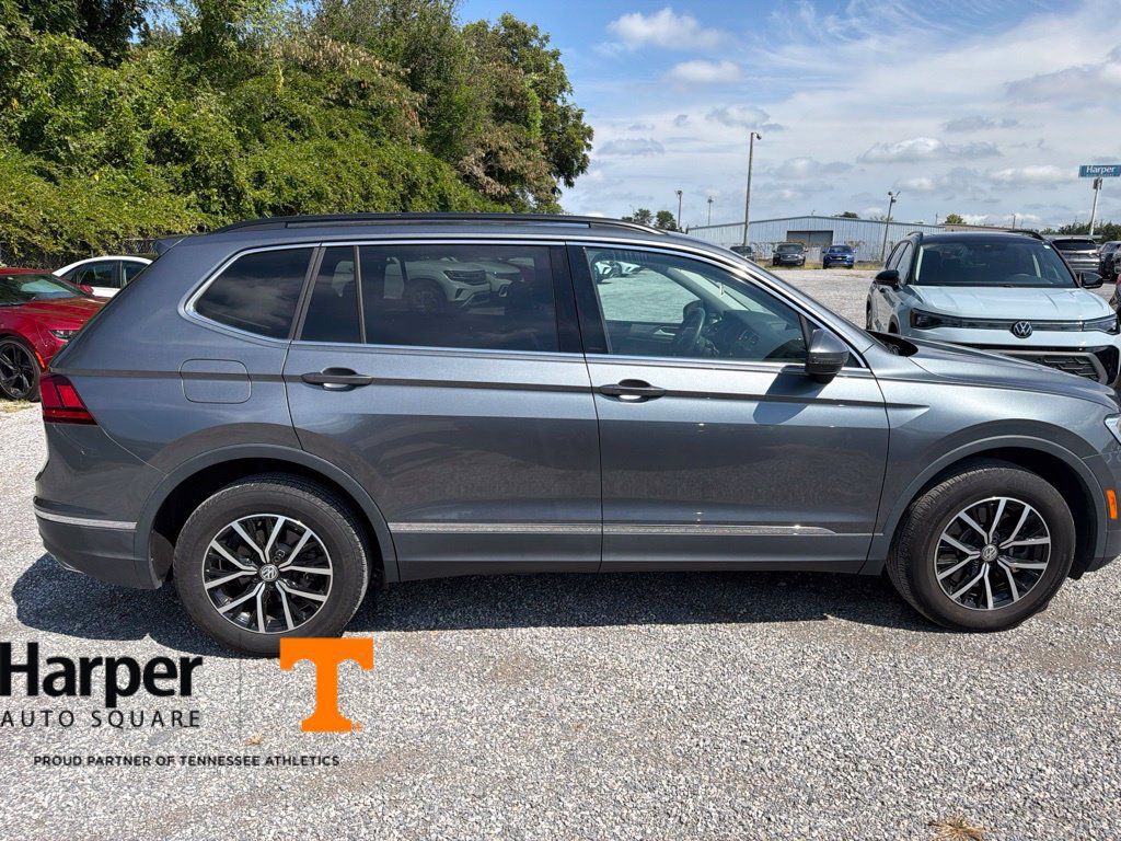 Used 2021 Volkswagen Tiguan SE FWD image 6