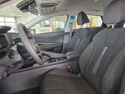 New 2026 Hyundai Elantra Hybrid FWD image 19