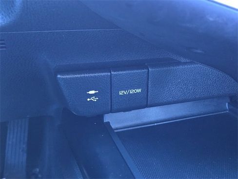 Used 2018 Toyota Camry SE image 13