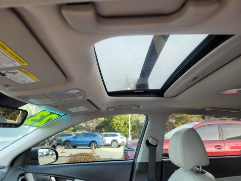 Used 2023 Hyundai Kona Limited image 15