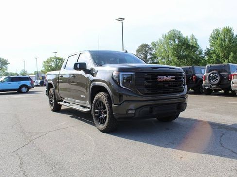 Used 2023 GMC Sierra 1500 Elevation w/ Elevation Premium Package image 7