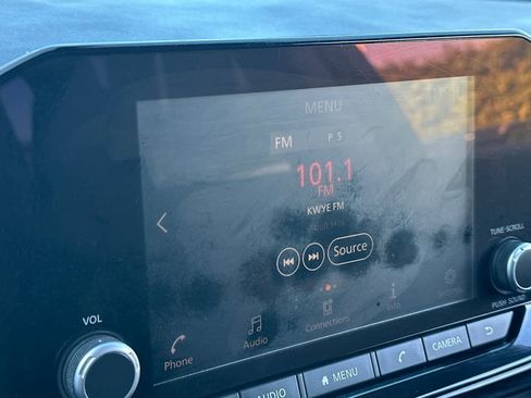 Certified 2022 Nissan Pathfinder SV image 23