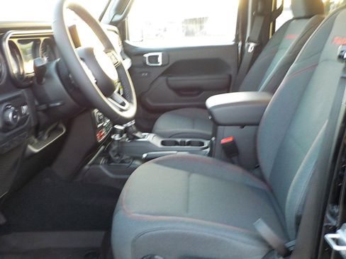 New 2026 Jeep Wrangler Unlimited Rubicon w/ Steel Bumper Group image 16