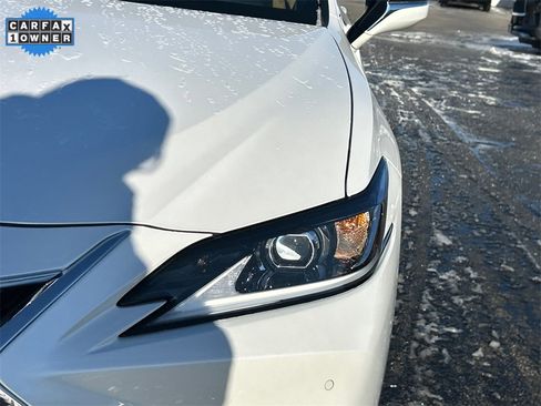 Used 2025 Lexus ES 350 w/ Premium Package image 10