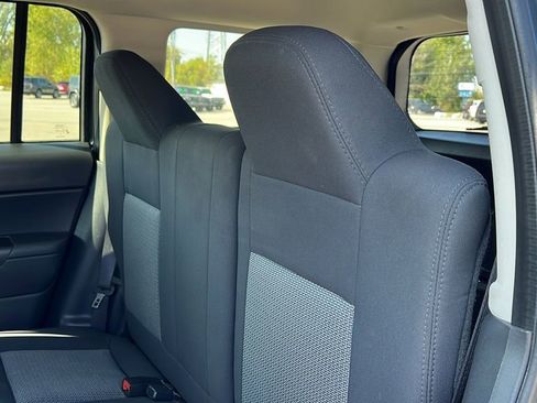 Used 2010 Jeep Patriot Sport image 29