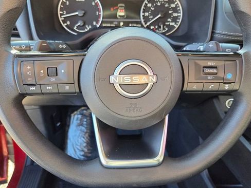 Used 2023 Nissan Rogue SV image 28