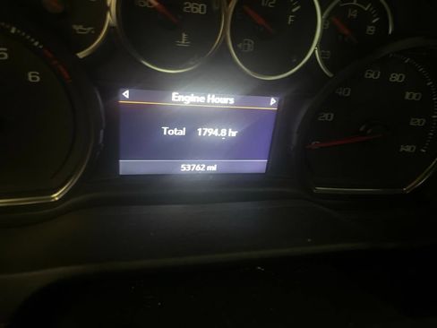 Used 2022 Chevrolet Silverado 2500 Custom w/ Custom Value Package AWD/4WD image 3