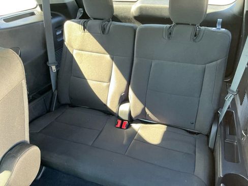 Used 2022 Ford Explorer XLT image 21