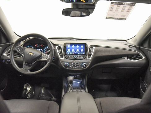 Used 2024 Chevrolet Malibu LT image 4