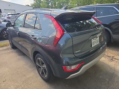 Used 2025 Kia Niro LX FWD image 8
