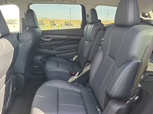 Used 2025 Subaru Ascent Limited AWD/4WD image 4