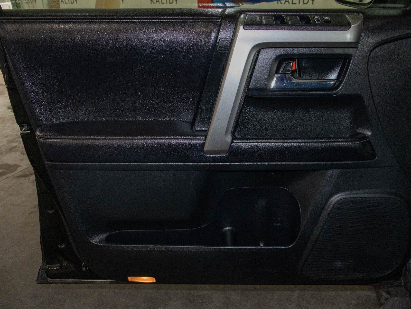 Used 2016 Toyota 4Runner SR5 Premium RWD image 11