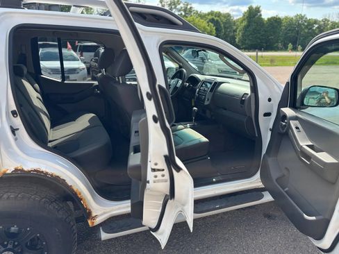 Used 2011 Nissan Xterra S AWD/4WD image 26