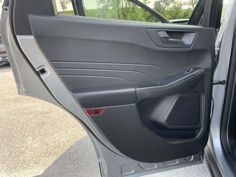 Used 2024 Ford Escape Active w/ Tech Pack #1 AWD/4WD image 2