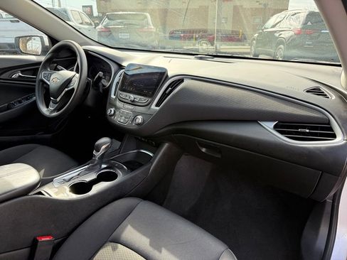 Used 2022 Chevrolet Malibu LT image 20