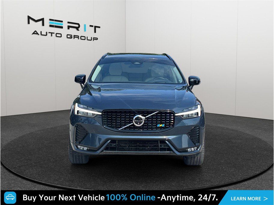 Used 2024 Volvo XC60 B5 Ultimate AWD/4WD image 3