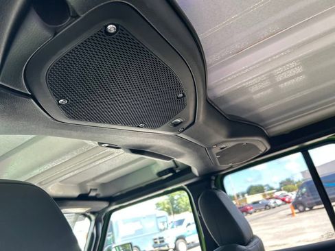 New 2025 Jeep Gladiator Mojave image 25