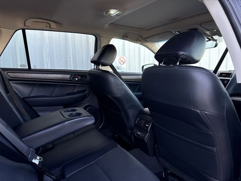 Used 2018 Subaru Outback 3.6R Limited image 47