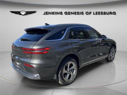 Used 2026 Genesis GV70 2.5T Select image 6