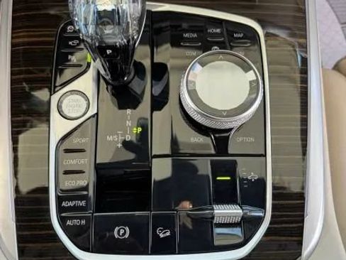 Used 2021 BMW X7 xDrive40i w/ M Sport Package AWD/4WD image 34