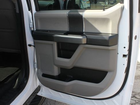 Used 2017 Ford F150 XLT w/ Trailer Tow Package image 37