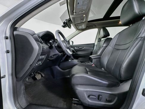 Used 2020 Nissan Rogue SL w/ Premium Package AWD/4WD image 22