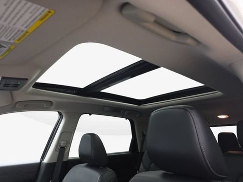 Used 2022 Nissan Pathfinder Platinum w/ Cargo Package FWD image 29