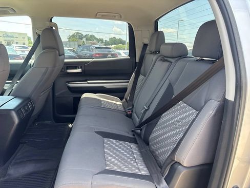 Used 2019 Toyota Tundra SR5 w/ SR5 Upgrade Package AWD/4WD image 10