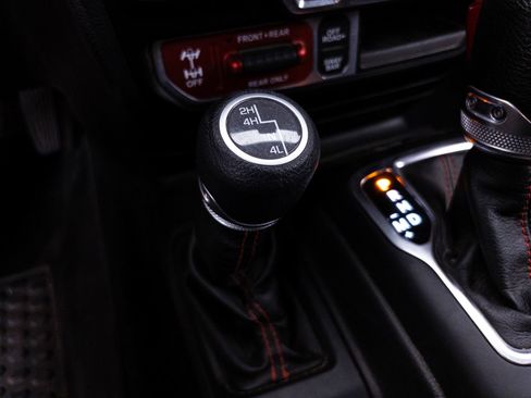 Used 2022 Jeep Wrangler Unlimited Rubicon w/ Cold Weather Group AWD/4WD image 29