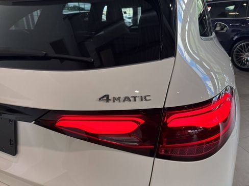Certified 2025 Mercedes-Benz GLC 300 4MATIC image 12