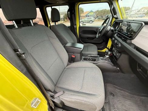Used 2024 Jeep Wrangler Unlimited Sport AWD/4WD image 11