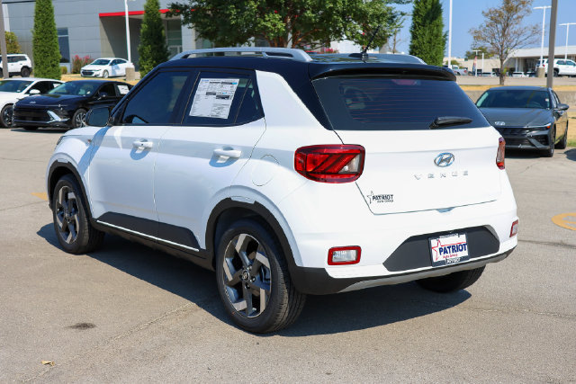 New 2026 Hyundai Venue SEL FWD image 5