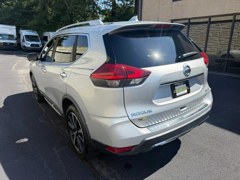 Used 2017 Nissan Rogue SL w/ SL Premium Package AWD/4WD image 9
