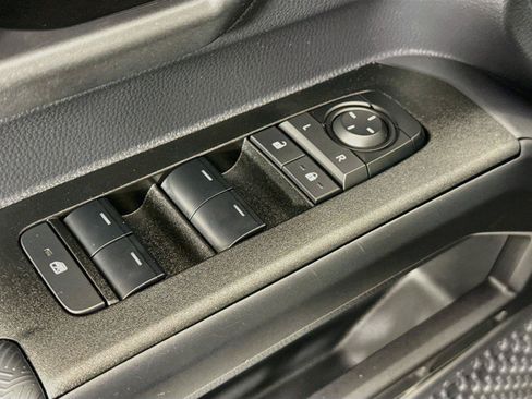 Certified 2025 Toyota 4Runner SR5 AWD/4WD image 26