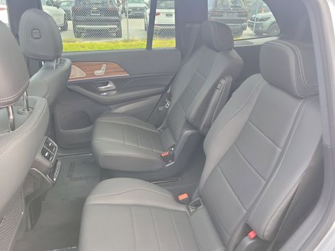 Certified 2025 Mercedes-Benz GLS 450 4MATIC image 13