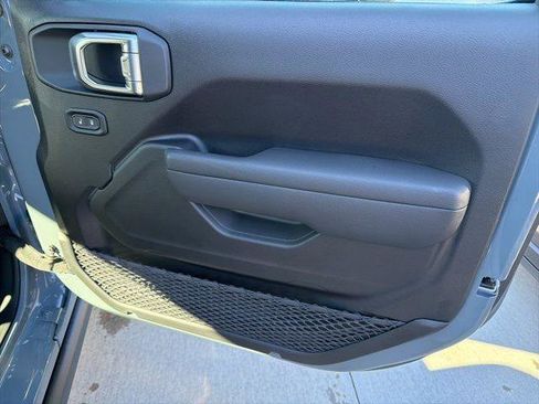 New 2026 Jeep Gladiator Willys AWD/4WD image 27