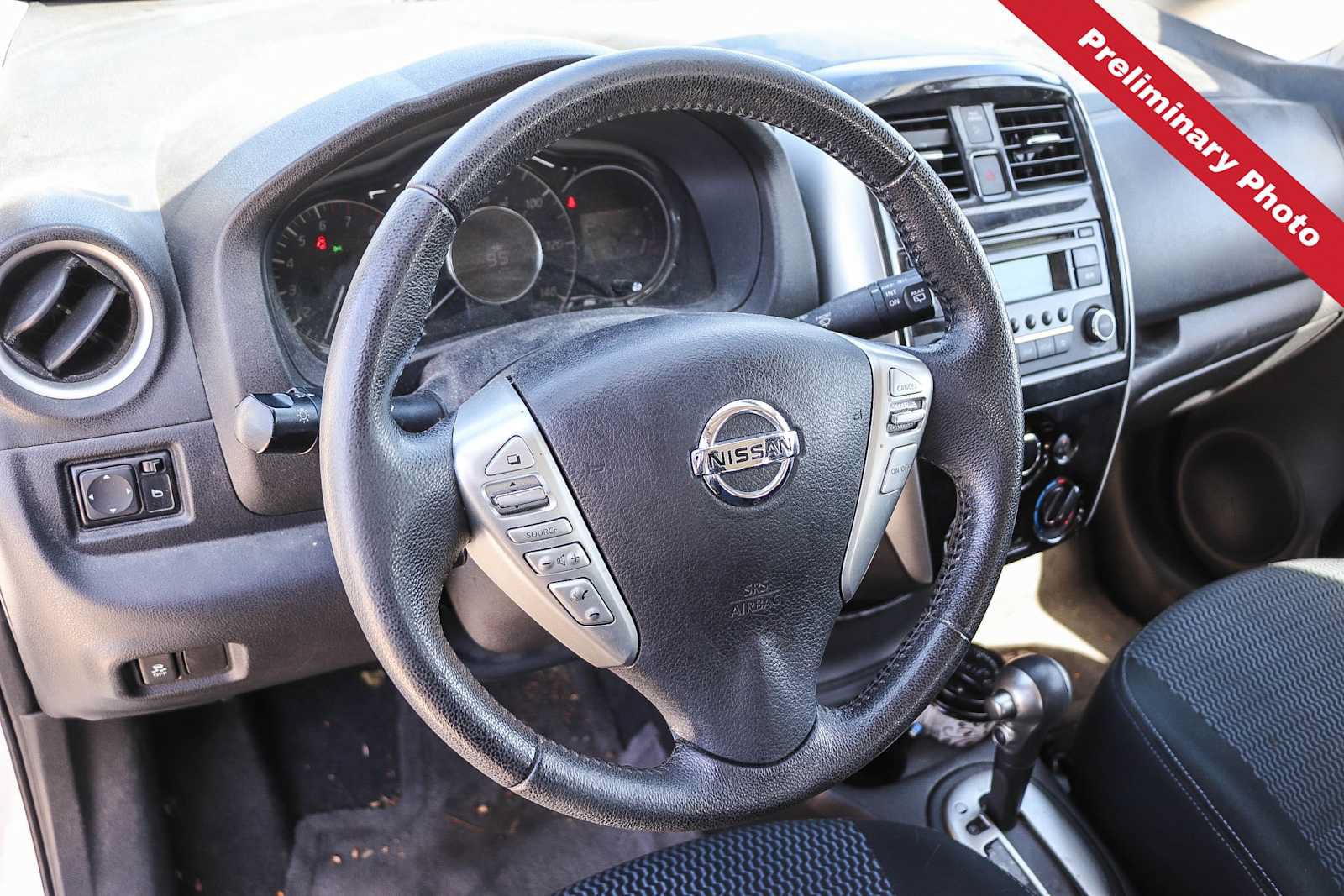 Used 2015 Nissan Versa Note SV FWD image 16