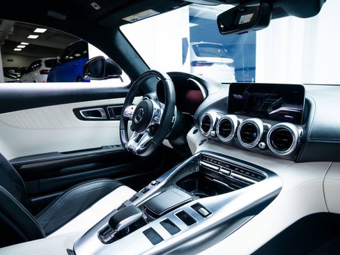 Used 2020 Mercedes-Benz AMG GT C image 10