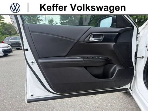 Used 2014 Honda Accord Sport image 14