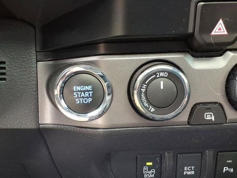 Used 2023 Toyota Tacoma TRD Pro AWD/4WD image 28