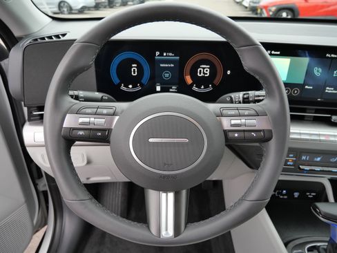 Certified 2025 Hyundai Kona SEL image 26