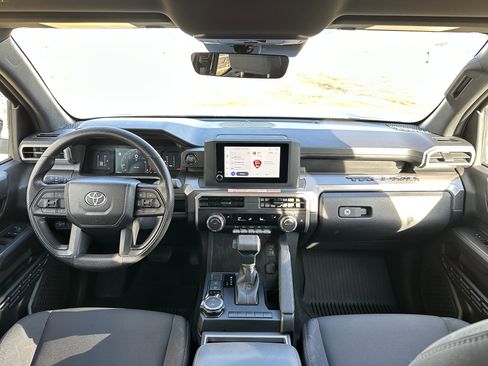 Used 2025 Toyota Tacoma SR5 image 29