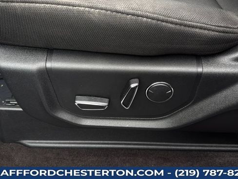 Used 2018 Ford F150 XLT w/ Equipment Group 302A Luxury AWD/4WD image 15