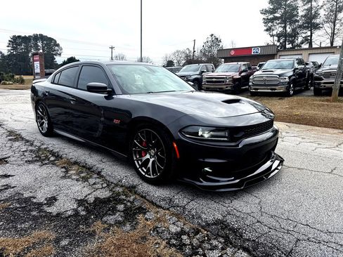 Used 2016 Dodge Charger SRT w/ Harman/Kardon Audio Group image 7