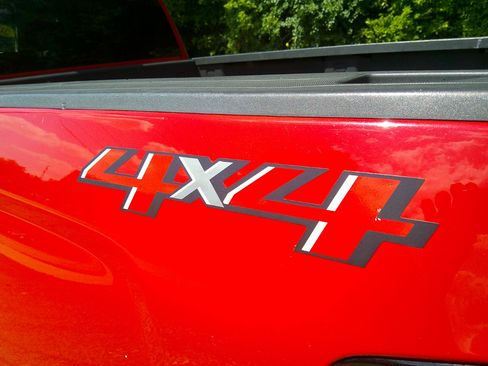 Used 2018 Chevrolet Silverado 1500 LT w/ All Star Edition image 13