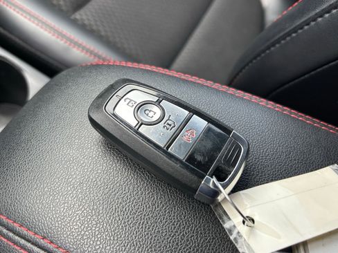 Used 2025 Ford Escape ST-Line AWD/4WD image 27