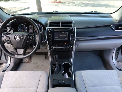 Used 2016 Toyota Camry LE FWD image 24
