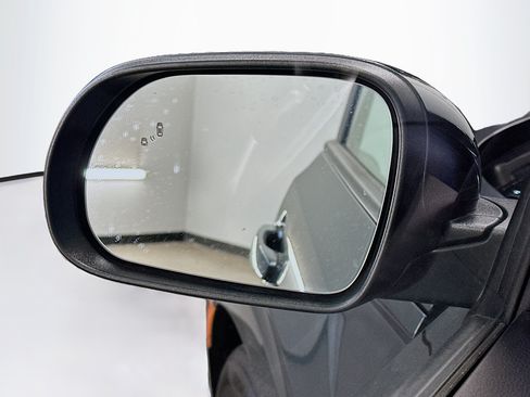 Used 2025 Kia Soul LX w/ LX Technology Package FWD image 16