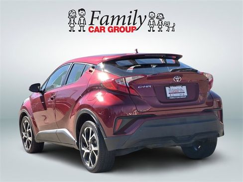 Used 2018 Toyota C-HR XLE image 3