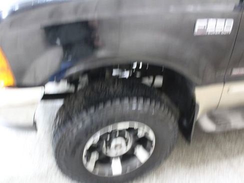 Used 2000 Ford F250 Lariat image 9